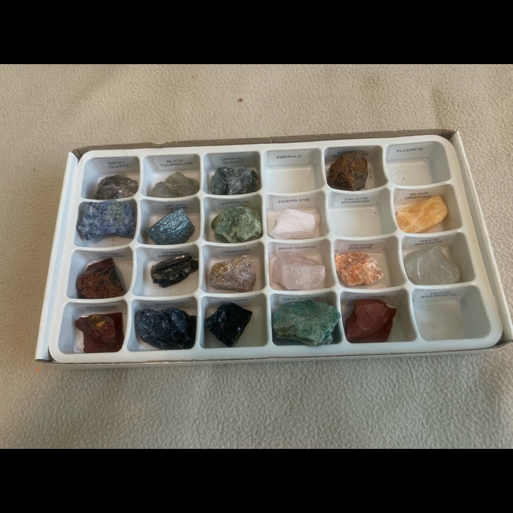 Pack of 20+ crystals